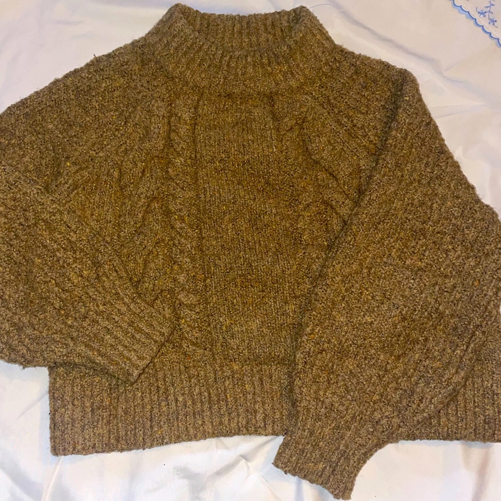 Universal Thread crop sweater